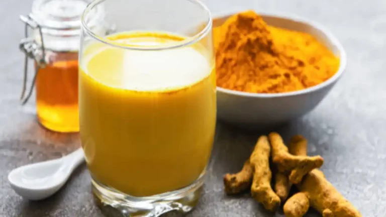 Benefits of turmeric milk and making method